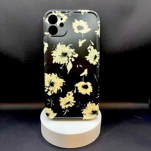 Black and White Floral pattern IPhone 11 case